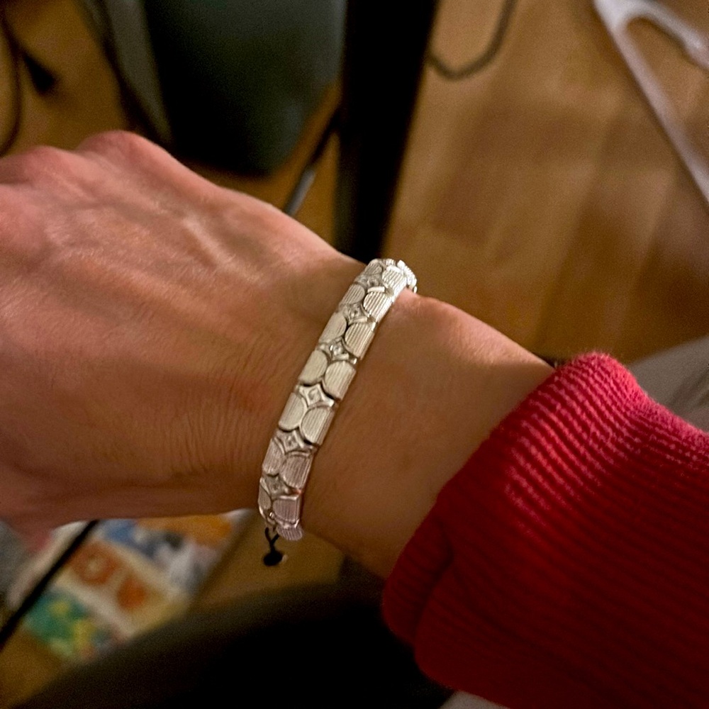 Bracelet New